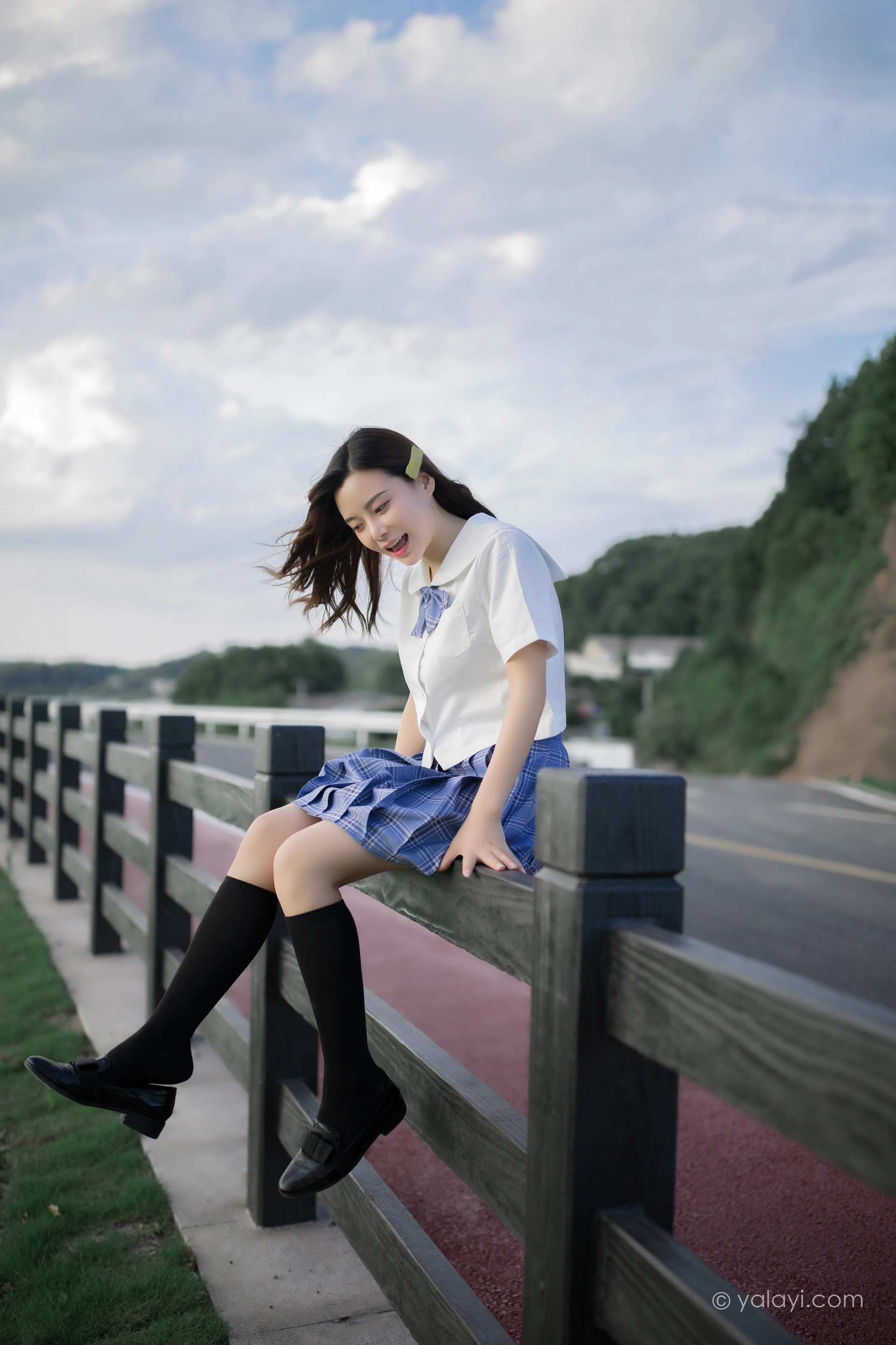 [YALAYI雅拉伊] 2020.07.28 NO.677 枝娅《青春在河畔奔走》 2
